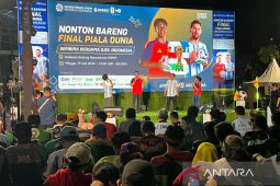 Menteri UMKM fasilitasi pengemudi ojol nobar final Piala Dunia 2026