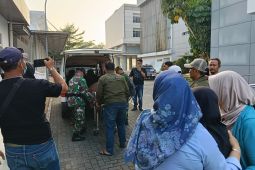 SAR temukan satu orang wisatawan yang terseret ombak di Pangandaran