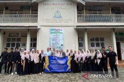 Poliban dorong literasi keuangan syariah melalui program pengabdian masyarakat