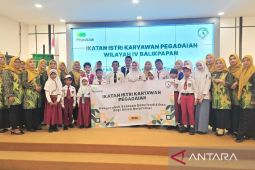 IIKP Balikpapan salurkan dana pendidikan kurangi beban ekonomi tenaga pendukung