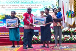 Program Bangkit Papua Tengah berikan BLT 4.000 balita OAP