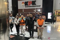 KPK: Lalu Ahmad Zaini terima Rp12,4 M dari praktik korupsi