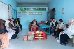 YBM PLN salurkan program jumat berkah bagi anak panti