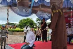 Dua terhukum qanun jinayat jalani hukuman cambuk