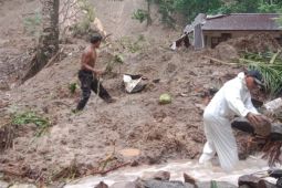 Banjir di Tamako-Sangihe sebabkan dua jembatan putus