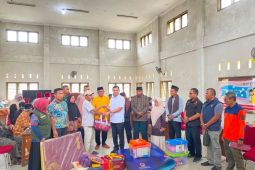 Pemkab Padang Pariaman salurkan bantuan darurat bagi korban kebakaran Pasar Kayu Tanam