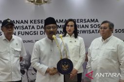 Mensos sebut lulusan SR diarahkan untuk kuliah atau jadi pekerja terampil