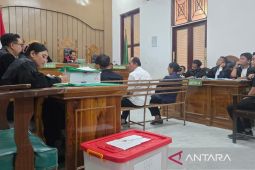 Hakim minta JPU hadirkan Pimpinan Bank Mandiri KCP Pangururan pada sidang eks Kadis PMD Samosir