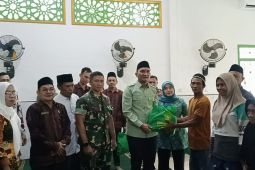 Bupati Sarolangun apresiasi kolaborasi Baznas dan TNI dalam kegiatan bagi sembako dan layanan kesehatan gratis
