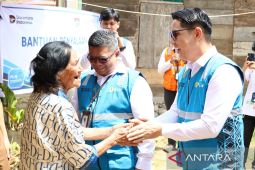 PLN UP3 Kotamobagu suplai listrik ke rumah warga miskin di Bolmong