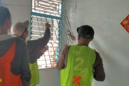PN Singkawang eksekusi dua rumah sengketa di lahan eks pengungsian