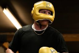 Mantan juara sejati Canelo melawan Mbilli digelar 31 Oktober
