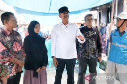 PLN masuk Desa Patialo, Pemkab Madina targetkan seluruh desa berlistrik 2027