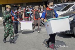 Kejati Riau geledah Dinas Pendidikan Riau