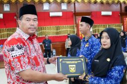 Wako Pariaman serahkan SK pengangkatan kepada 150 PNS formasi 2024