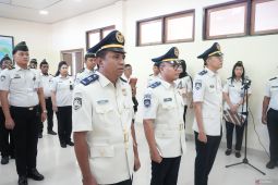 Kanwil Imigrasi Maluku lantik pejabat manajerial dan non-manajerial