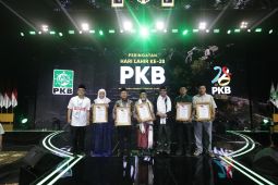 PKB beri penghargaan kepada lima kiai berdedikasi kembangkan dakwah