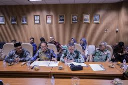 Komisi II DPRD Kalsel dorong realisasi 1.100 ha pengembangan kelapa dalam