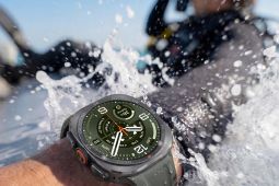 Samsung luncurkan Smartwatch premium berbasis AI