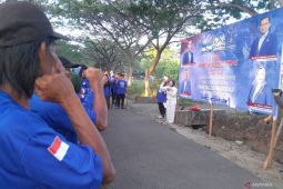 Demokrat Tapin bersihkan pasar keraton dorong kepedulian lingkungan