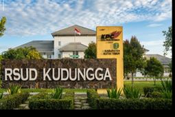 Bupati Kutim ingatkan jajaran RSUD tak terlena meski kantongi nilai A dari survei