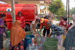 BPBD Kabupaten Bandung Barat salurkan 71.000 liter air bersih sikapi kemarau