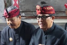 Bupati ajak warga Tabanan tenang dan percayakan perkara pencuri ayam pada hukum