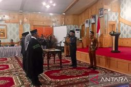 Bupati Sarolangun lantik tiga kepala OPD