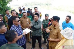 Ribuan hektare sawah di Pebayuran Bekasi kekeringan