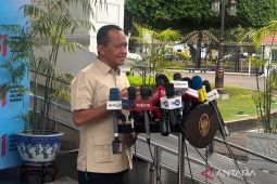 Bahlil: Prabowo resmikan program listrik 1.400 desa sebelum 14 Agustus