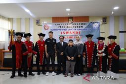 Iswandi resmi sandang gelar Doktor, usung gagasan baru soal Independensi Hakim