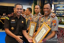 Diserahkan Kapoldasu, Polres Tanjungbalai raih penghargaan pelayanan prima