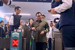 DKI dan MRT Jakarta perkenalkan sistem pembayaran kartu kredit nirkontak