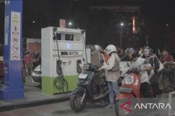 Pertamina perpanjang operasional SPBU atasi antrean di Pontianak