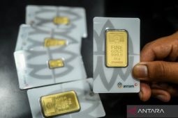 Kamis ini harga emas Antam naik Rp15.000 jadi Rp2,616 juta/gr