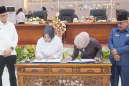 Tiorita ajak perkuat sinergi usai DPRD sahkan perda pertanggungjawaban APBD 2025