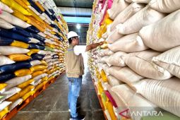 Bulog Manokwari salurkan 2.082,3 ton beras ASN untuk empat pemda