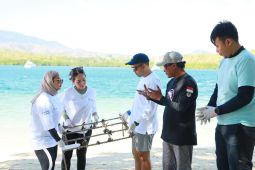 PIS restorasi 100 fragmen terumbu karang di laut Bali barat