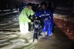 Hujan di Simalungun, empat motor terseret arus, ratusan rumah kebanjiran