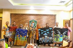 Pemkab Lumajang jadikan batik motif Tumpak Sewu identitas budaya baru