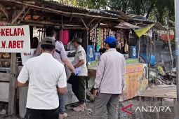 Pemkab Karawang tertibkan 90 bangunan liar di akses Tol Karawang Timur