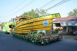 Mobil hias tanjak Pontianak curi perhatian di Pawai MTQ ke-34 Kalbar