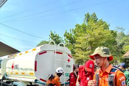 BPBD Bandung distribusikan 15.000 liter air pada warga terdampak kemarau