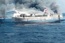 Kemenhub kerahkan kapal patroli evakuasi KM Mutiara Sentosa II di Laut Jawa