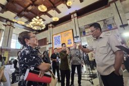 Seorang IRT menangis adukan pelanggaran jabatan notaris ke Menteri Hukum