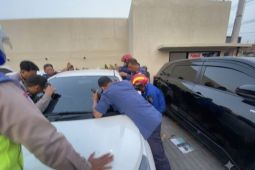 Balita terkunci dalam mobil di Tulungagung berhasil dievakuasi