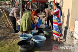 BPBD salurkan 60 ribu liter air kepada masyarakat Bone Pantai