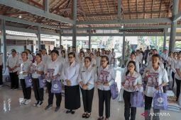 Aksi sosial Tim Pembina Provinsi Bali bantu kader Posyandu di Badung