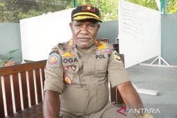 Satpol PP Mimika tertibkan PKL melalui pendekatan humanis