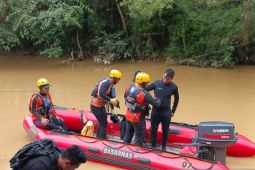 SAR Bungo turunkan penyelam cari lansia tenggelam di sungai Nalo Jambi